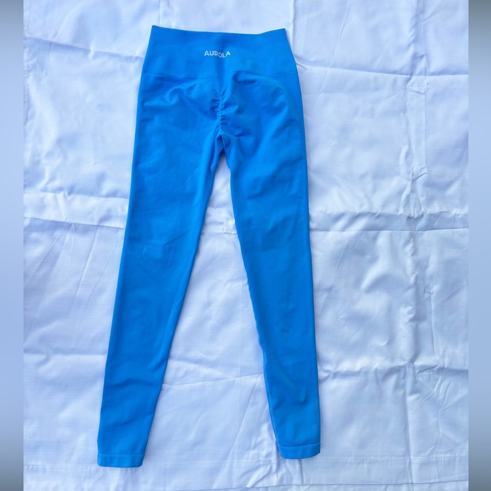 Aurola Leggings.
